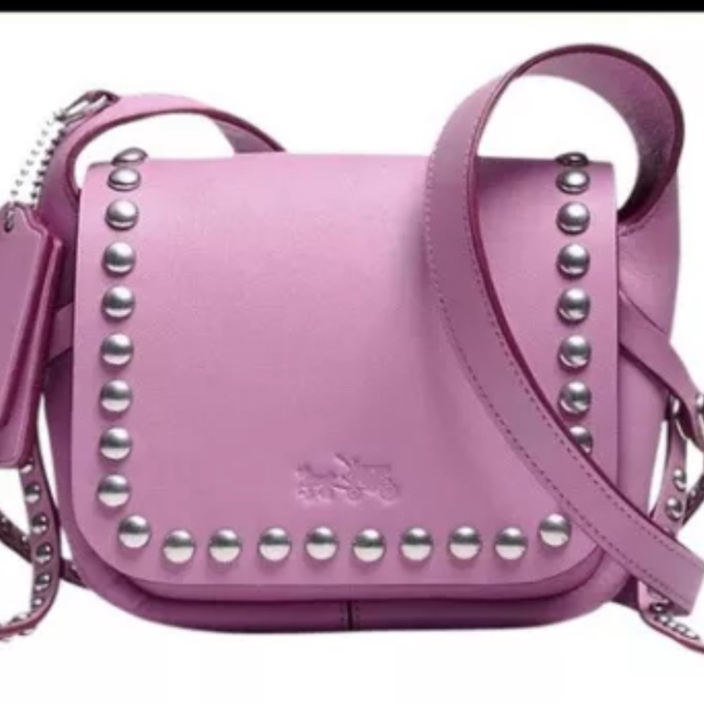 Coach DAKOTAH RIVETS 14 PUCE leather bag.